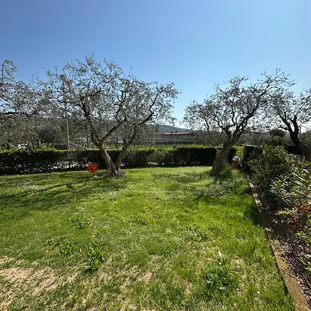 Con Giardino A 10 Minuti Dal Centro Bardolino